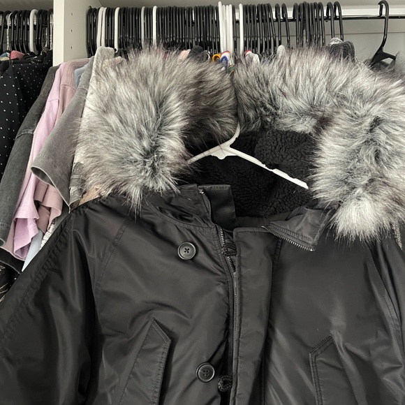 [Calvin Klein] Men's Fur Hooded Parka - Picture 5 of 9